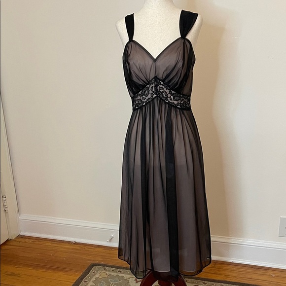 Vintage Vanity Fair Black Mesh & Lace Slip Dress Lingerie Excellent Condition - Picture 1 of 5